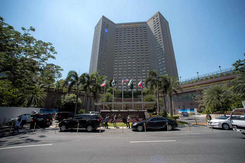 Front view of Makati Shangri-La, Manila. (Photo: Gel ST)