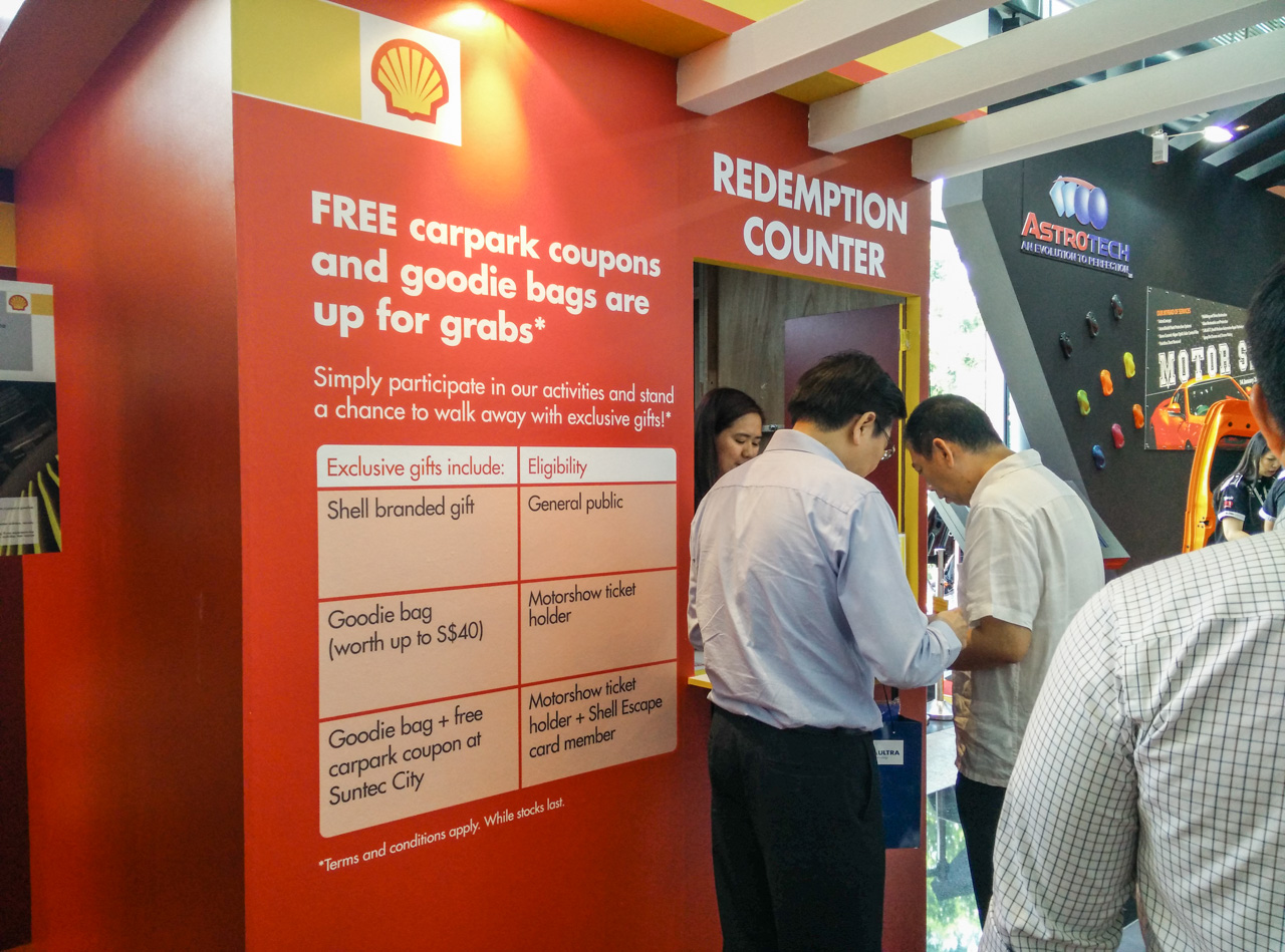 Redemption of goodie bag at the Shell booth on level 3. Shell Escape members may also redeem a complimentary 2-hour parking coupon here. Photo © Justin Teo.