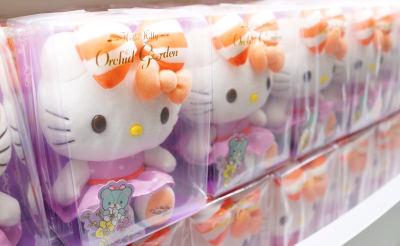 World's first 24-hour Hello Kitty cafe opens at Singapore Changi