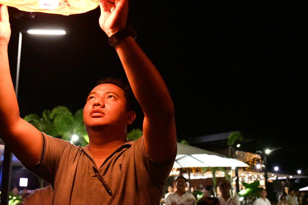 Sky lantern in Bintan. ISO 25600, f4.5, 1/160 sec. Photo © Justin Teo.