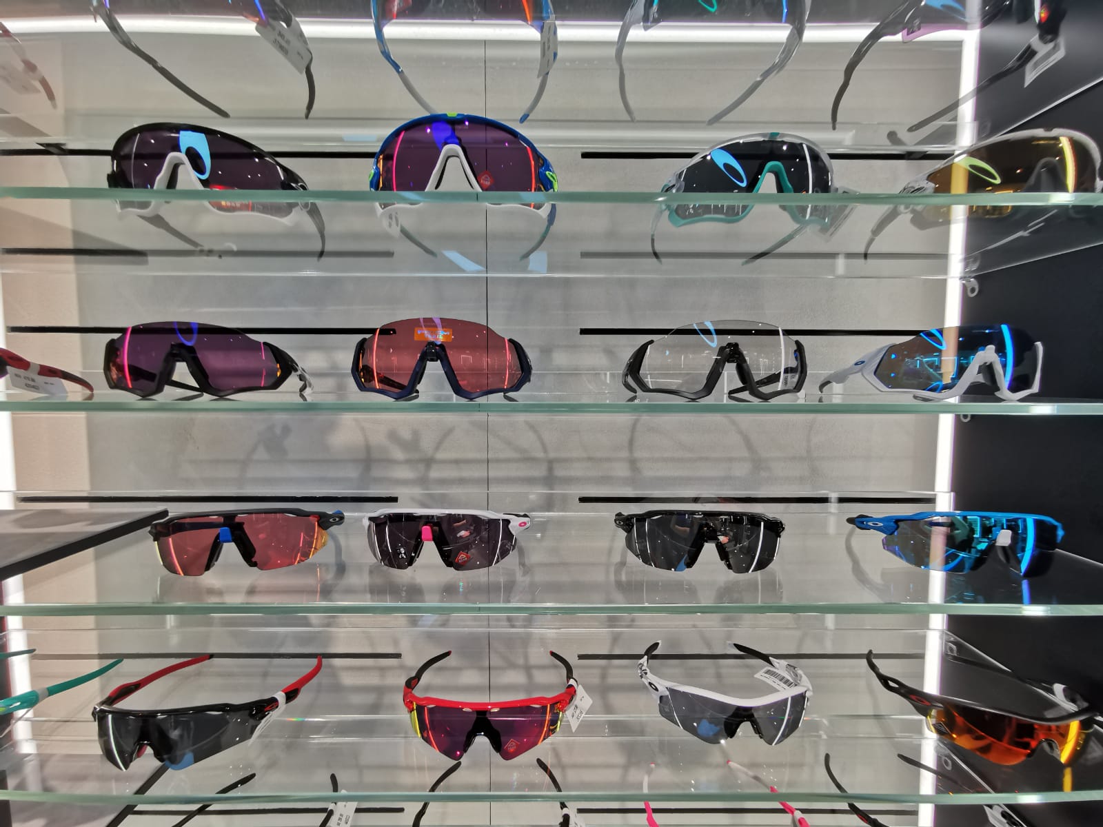 Oakley Opens New Store at Marina Bay 